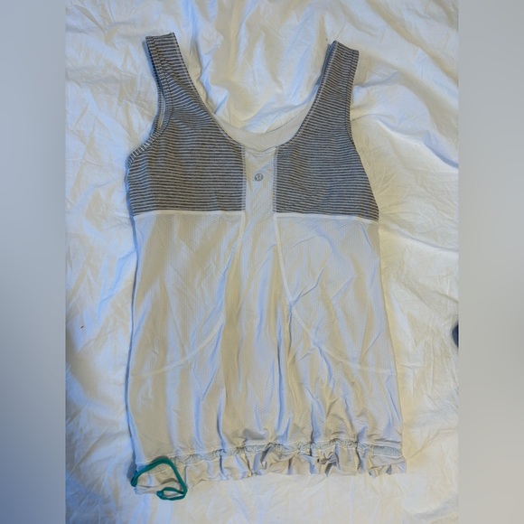 Lululemon loose fitted tank, mint green drawstring - Picture 3 of 4
